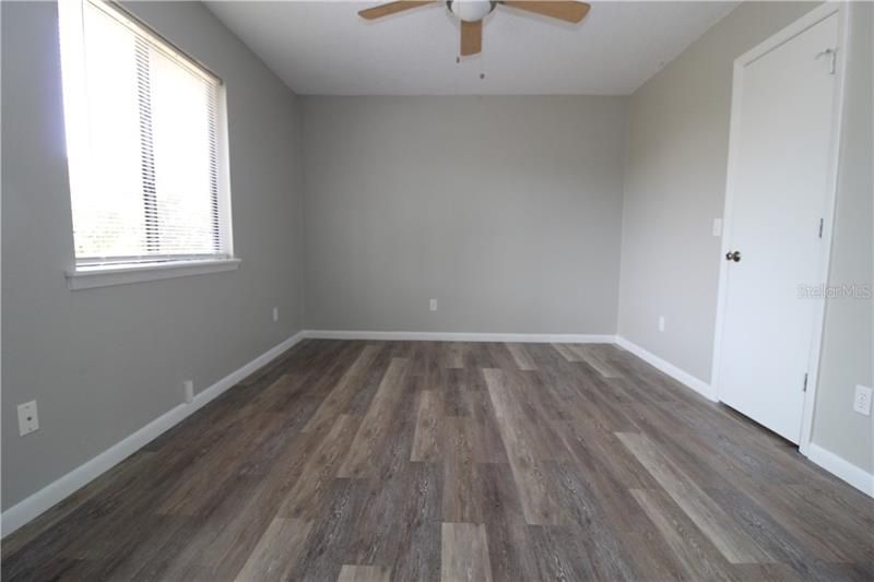 Recently Sold: $141,000 (3 beds, 2 baths, 1032 Square Feet)
