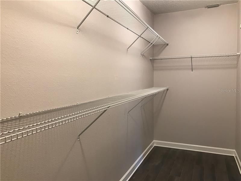 Vendido Recientemente: $226,000 (3 camas, 2 baños, 1421 Pies cuadrados)