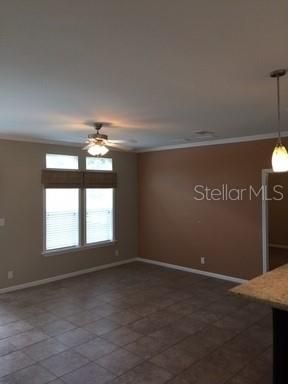 Recently Rented: $1,405 (3 beds, 2 baths, 1430 Square Feet)