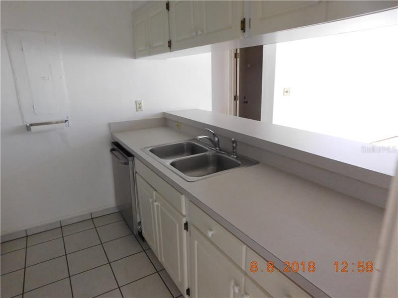 Recently Rented: $975 (2 beds, 2 baths, 1123 Square Feet)