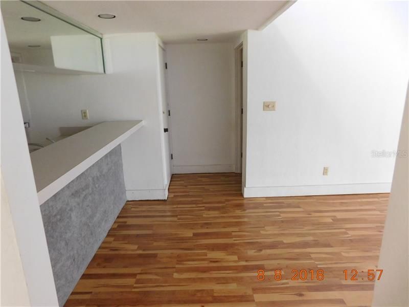 Recently Rented: $975 (2 beds, 2 baths, 1123 Square Feet)