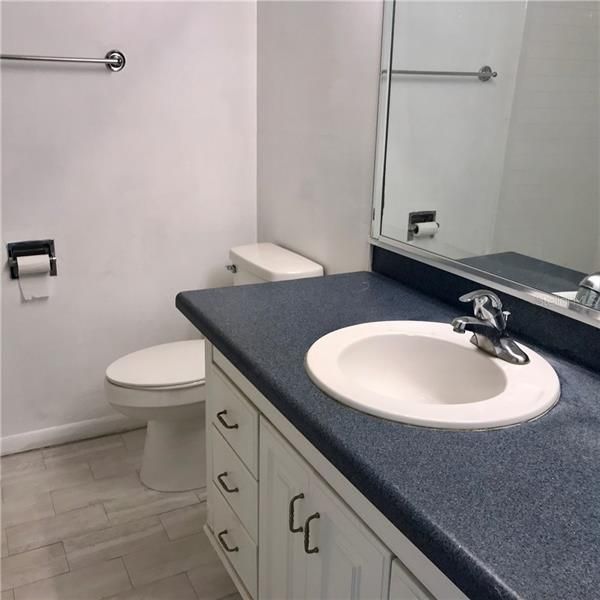 Recently Rented: $800 (1 beds, 1 baths, 690 Square Feet)