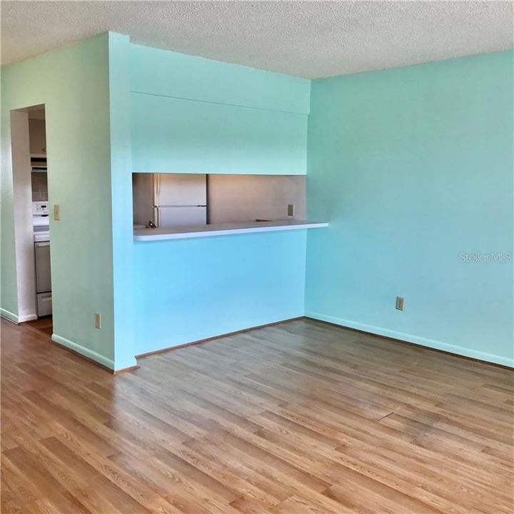 Recently Rented: $800 (1 beds, 1 baths, 690 Square Feet)