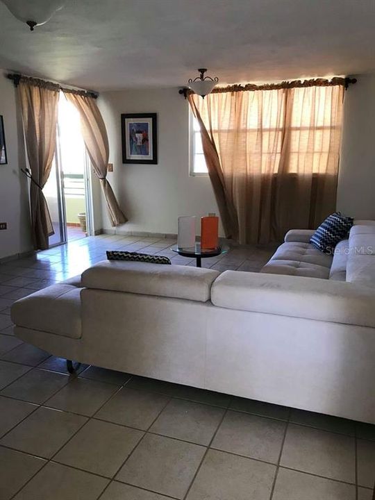 Vendido Recientemente: $145,000 (3 camas, 2 baños, 1712 Pies cuadrados)