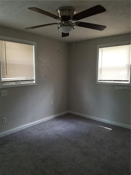 Recently Rented: $925 (3 beds, 1 baths, 744 Square Feet)