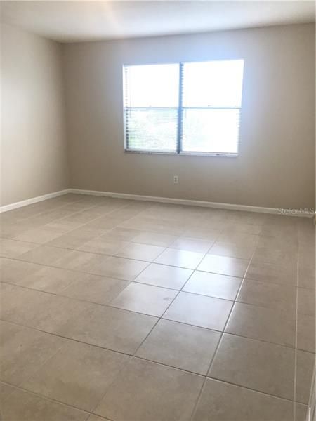 Recently Rented: $935 (2 beds, 1 baths, 1122 Square Feet)
