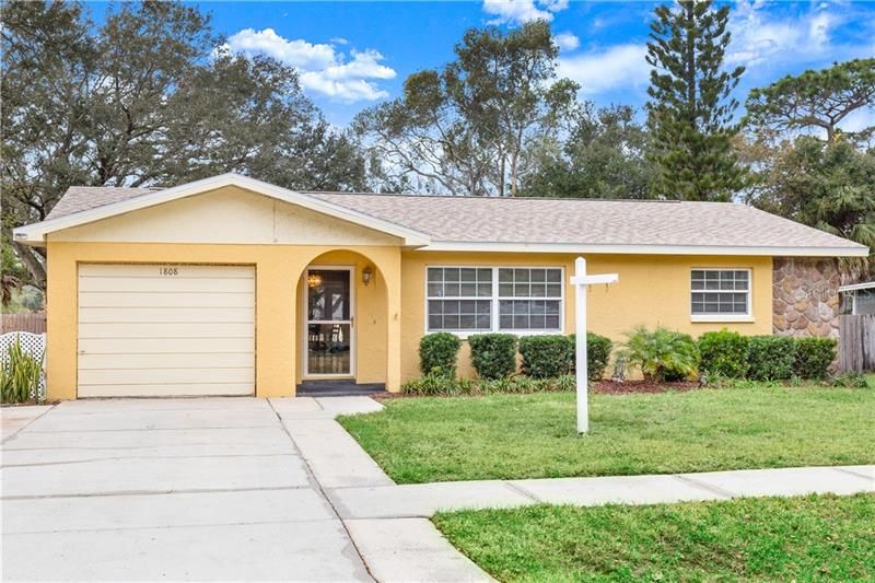 Recently Sold: $239,900 (3 beds, 2 baths, 1395 Square Feet)