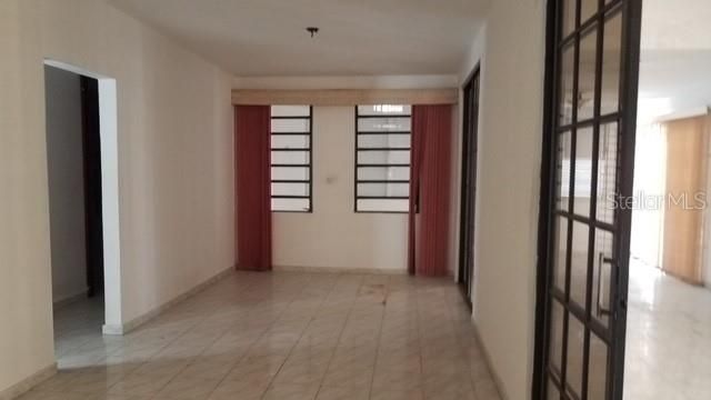 Vendido Recientemente: $91,000 (3 camas, 2 baños, 1248 Pies cuadrados)