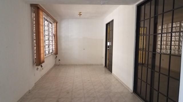 Vendido Recientemente: $91,000 (3 camas, 2 baños, 1248 Pies cuadrados)