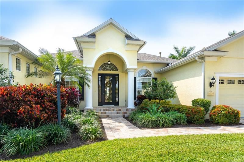 Recently Sold: $600,000 (4 beds, 3 baths, 3009 Square Feet)