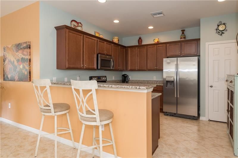 Recently Sold: $222,000 (2 beds, 2 baths, 1363 Square Feet)