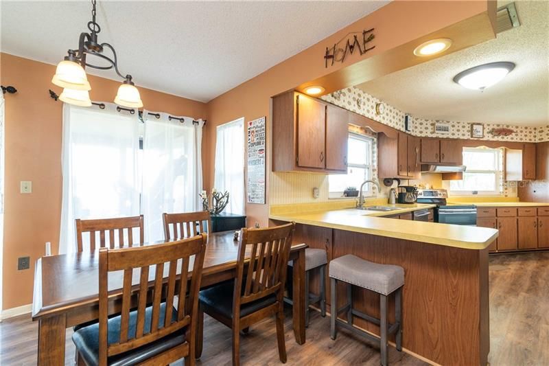 Recently Sold: $1,134,000 (3 beds, 2 baths, 1730 Square Feet)