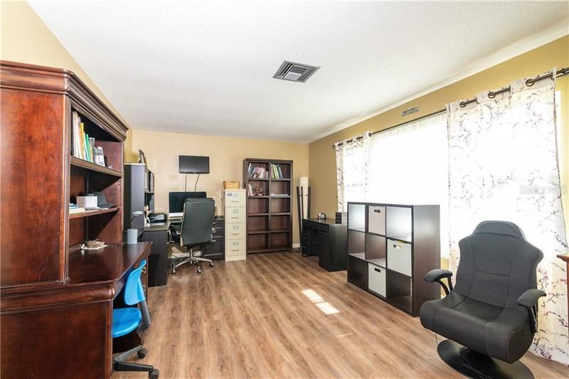 Recently Sold: $1,134,000 (3 beds, 2 baths, 1730 Square Feet)