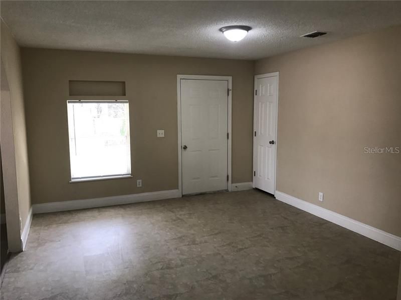 Recently Sold: $89,900 (3 beds, 2 baths, 1248 Square Feet)