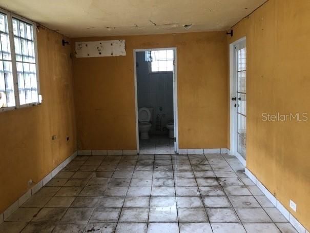 Vendido Recientemente: $62,400 (3 camas, 1 baños, 950 Pies cuadrados)