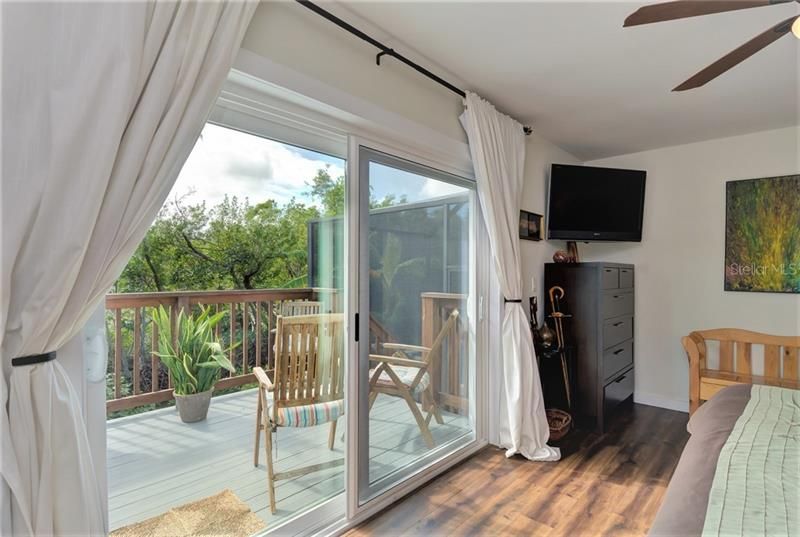 Recently Sold: $620,000 (3 beds, 2 baths, 1543 Square Feet)