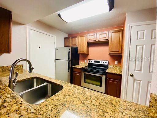 Recently Rented: $965 (1 beds, 1 baths, 678 Square Feet)