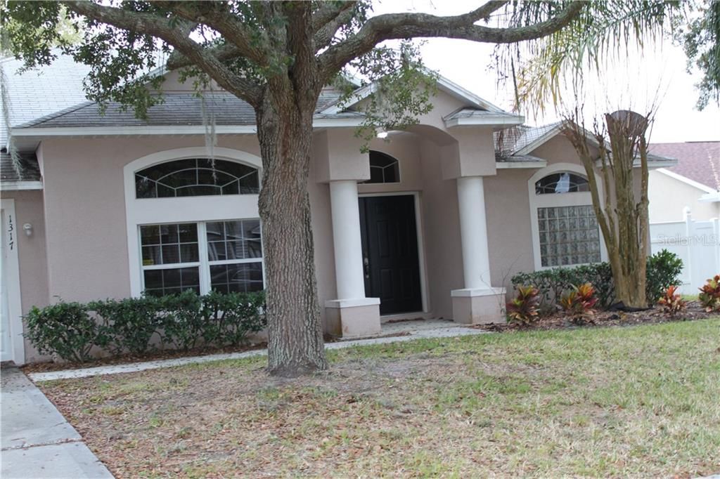 Недавно продано: $215,000 (3 спален, 2 ванн, 1893 Квадратных фут)