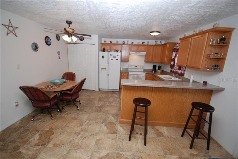 Recently Sold: $119,900 (1 beds, 1 baths, 900 Square Feet)