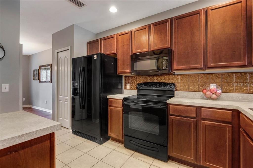 Recently Sold: $144,900 (2 beds, 2 baths, 1335 Square Feet)