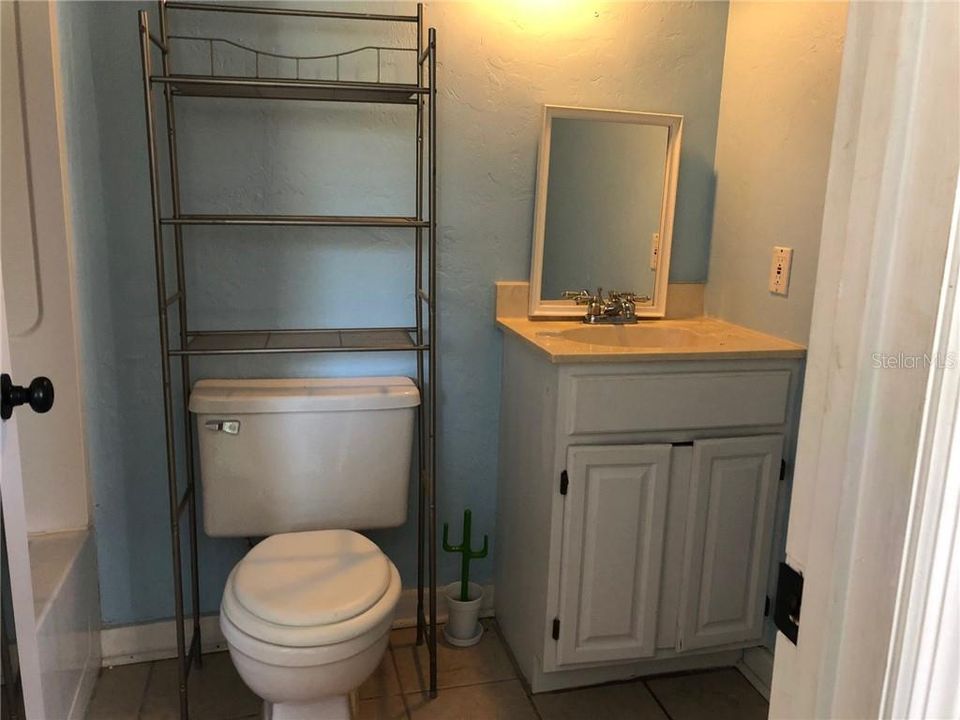 Recently Rented: $650 (1 beds, 1 baths, 700 Square Feet)