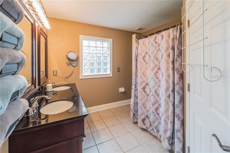 Recently Sold: $300,000 (3 beds, 2 baths, 2090 Square Feet)
