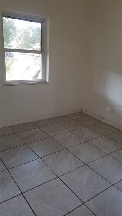 Recently Rented: $750 (2 beds, 1 baths, 710 Square Feet)