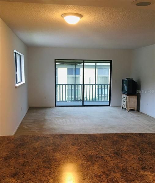 Recently Sold: $84,900 (2 beds, 2 baths, 1156 Square Feet)