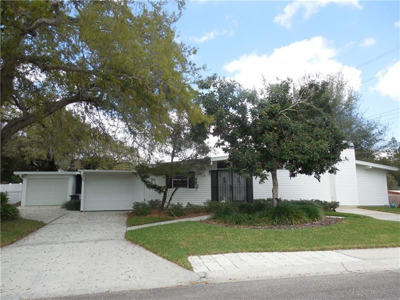 Recently Sold: $200,000 (3 beds, 2 baths, 1968 Square Feet)