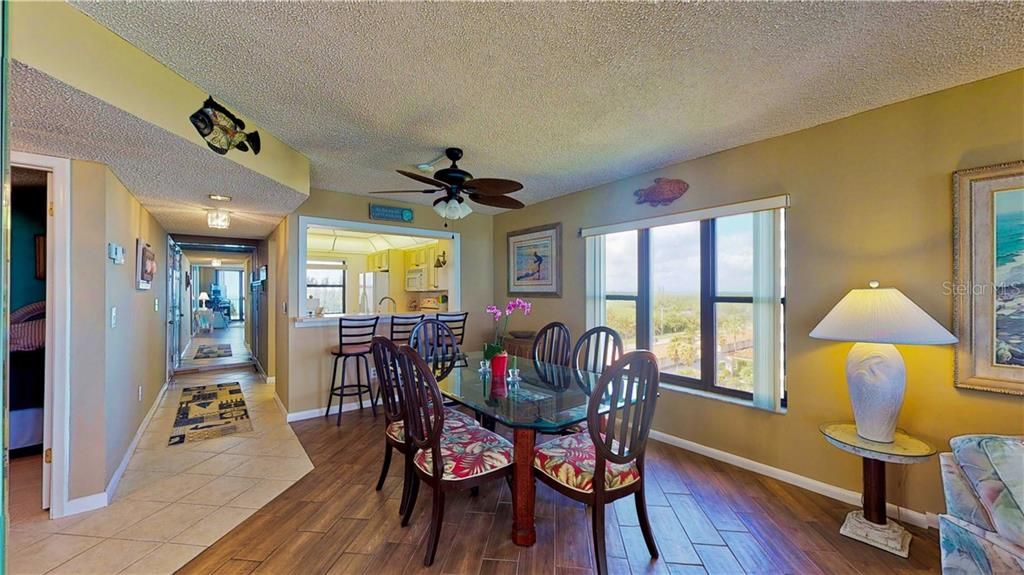 Recently Sold: $329,000 (2 beds, 2 baths, 1162 Square Feet)