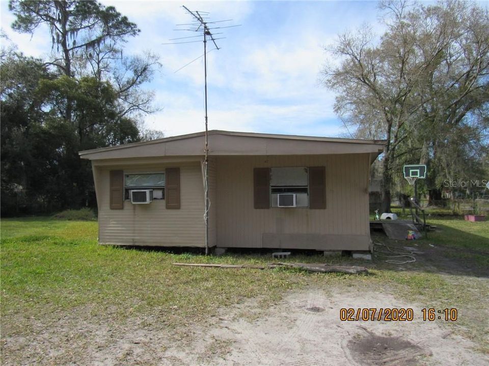 Recently Sold: $37,500 (3 beds, 1 baths, 1300 Square Feet)