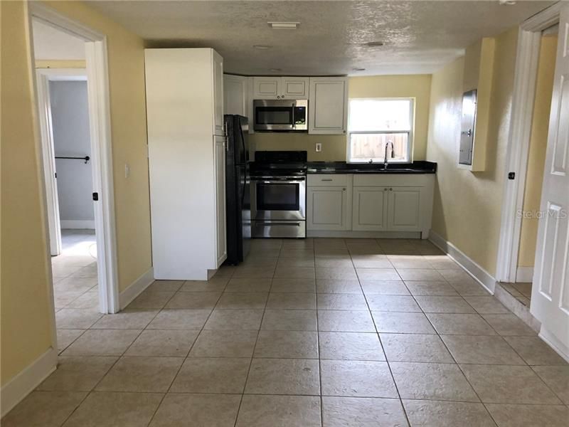 Recently Rented: $825 (2 beds, 2 baths, 650 Square Feet)