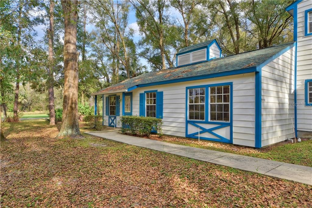 Vendido Recientemente: $69,900 (2 camas, 2 baños, 840 Pies cuadrados)