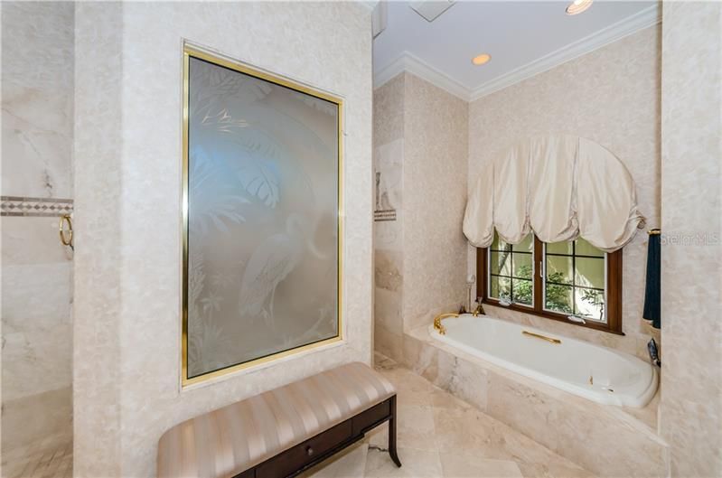 最近售出: $1,350,000 (6 贝兹, 6 浴室, 6387 平方英尺)