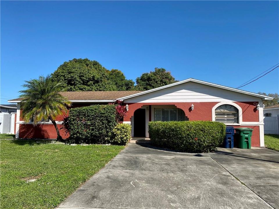 Recently Sold: $255,000 (3 beds, 2 baths, 1502 Square Feet)