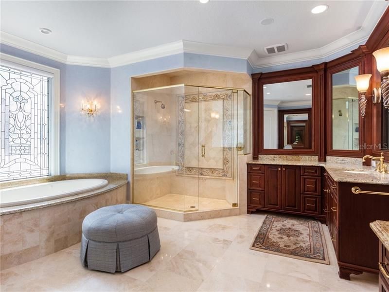 Недавно продано: $2,099,000 (3 спален, 3 ванн, 5573 Квадратных фут)