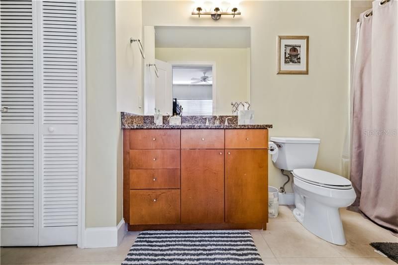 最近租的: $3,995 (3 贝兹, 2 浴室, 2475 平方英尺)