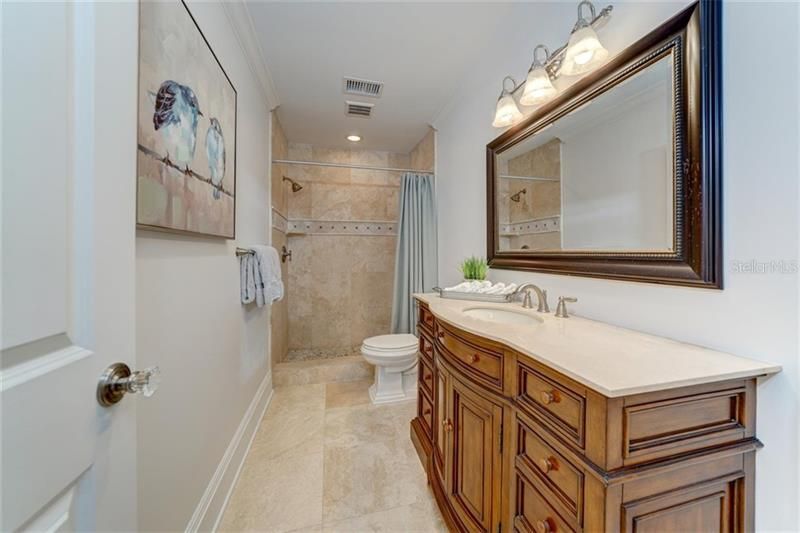 最近售出: $344,000 (2 贝兹, 2 浴室, 1620 平方英尺)