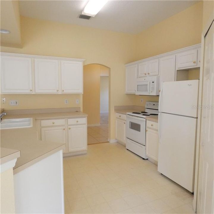 Recently Rented: $1,325 (3 beds, 2 baths, 1801 Square Feet)