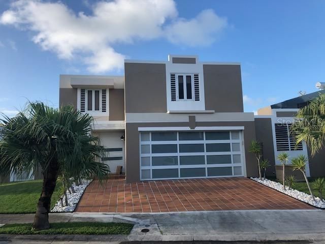 Vendido Recientemente: $287,000 (4 camas, 2 baños, 1980 Pies cuadrados)