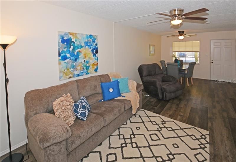 Recently Sold: $65,000 (1 beds, 1 baths, 690 Square Feet)