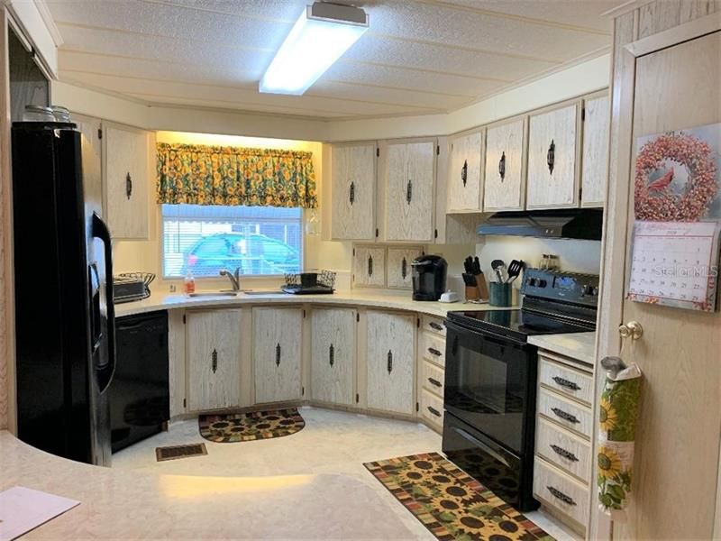 Kitchen comes with appliances