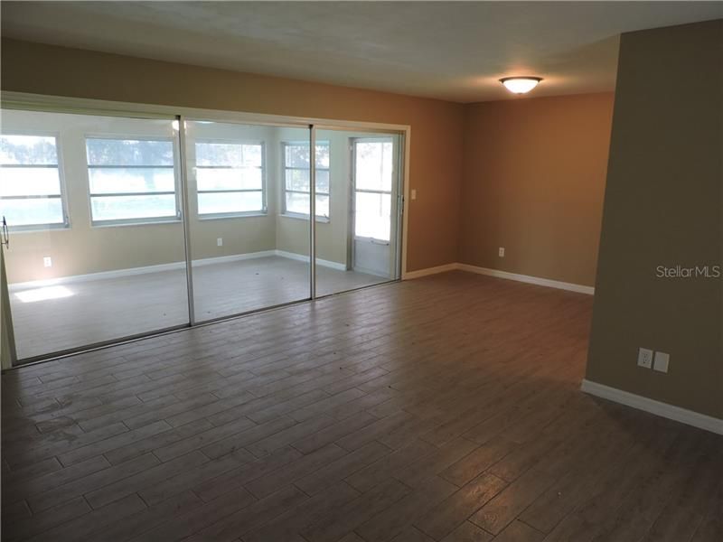 Recently Sold: $224,900 (2 beds, 2 baths, 1041 Square Feet)