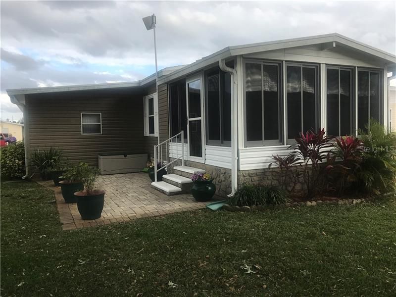 Recently Sold: $160,000 (3 beds, 2 baths, 1296 Square Feet)