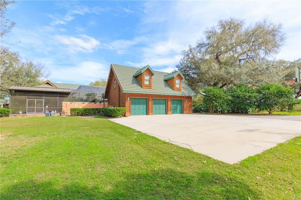 Recently Sold: $1,550,000 (5 beds, 5 baths, 5857 Square Feet)