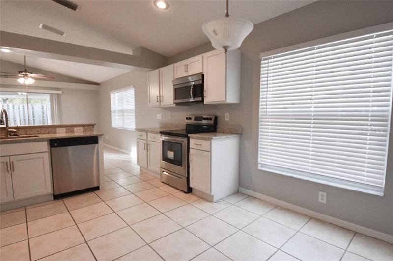 Recently Rented: $1,675 (3 beds, 2 baths, 1539 Square Feet)