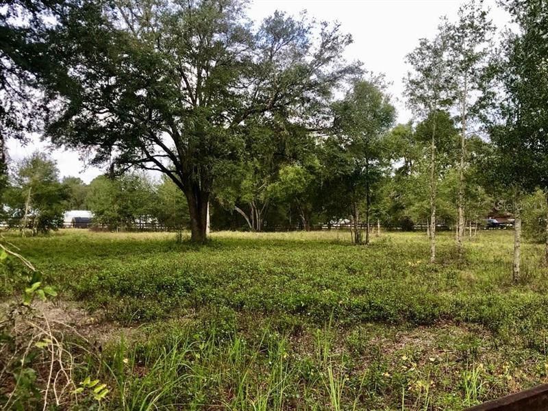 Vendido Recientemente: $109,000 (2.50 acres)