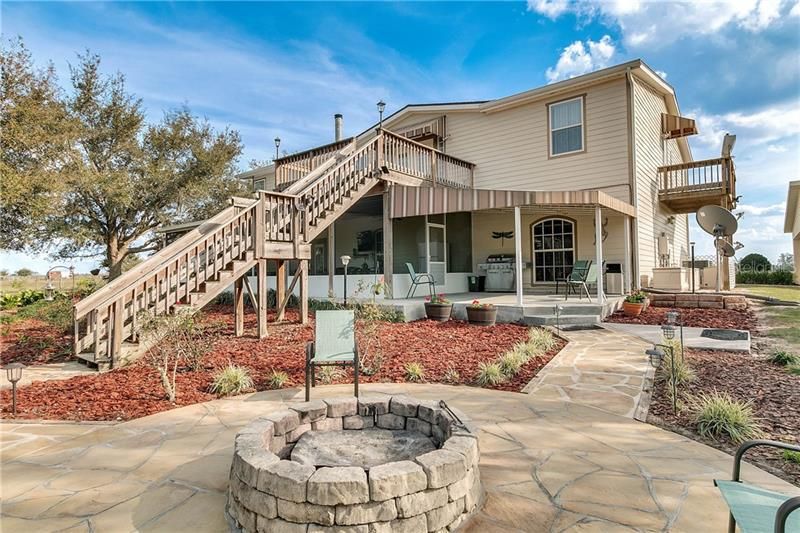 Recently Sold: $649,000 (5 beds, 4 baths, 4752 Square Feet)