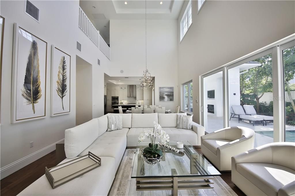 Vendido Recientemente: $1,895,000 (3 camas, 3 baños, 2959 Pies cuadrados)