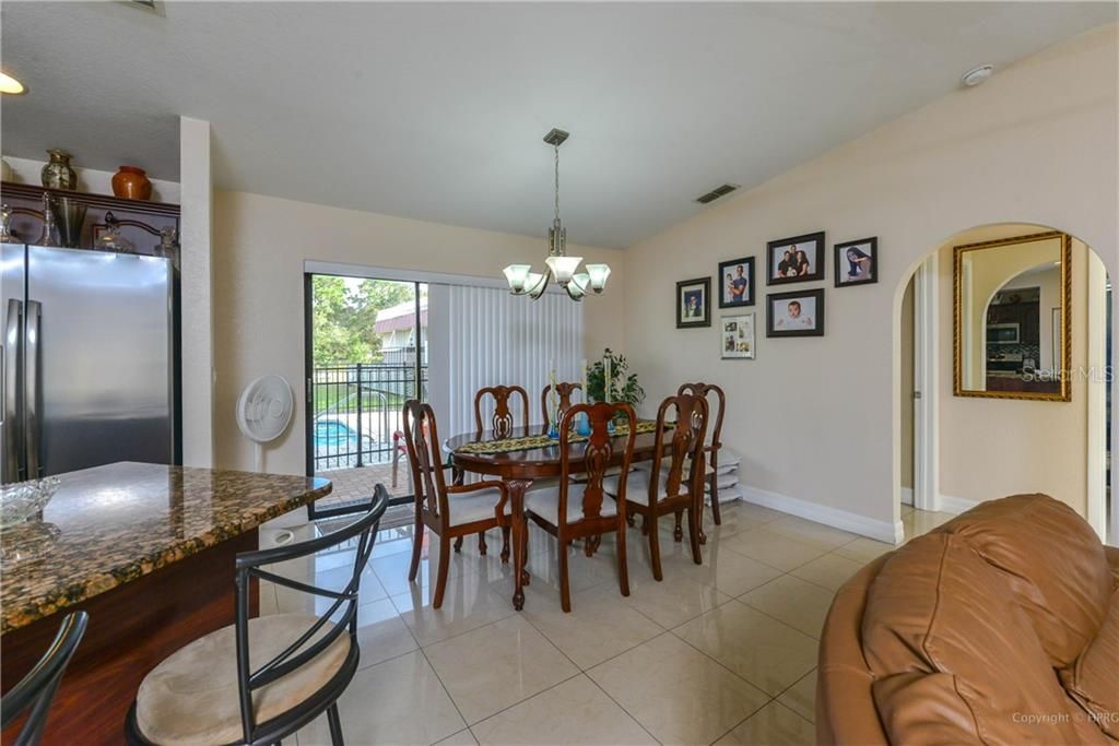 Recently Sold: $240,000 (3 beds, 2 baths, 1436 Square Feet)